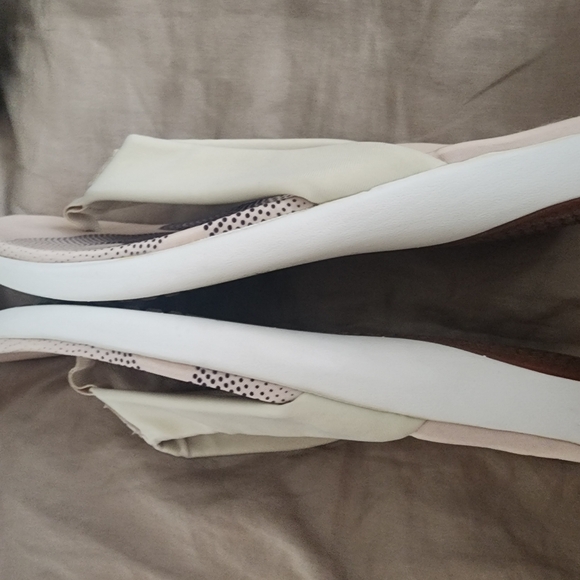 Women slides - Picture 3 of 5